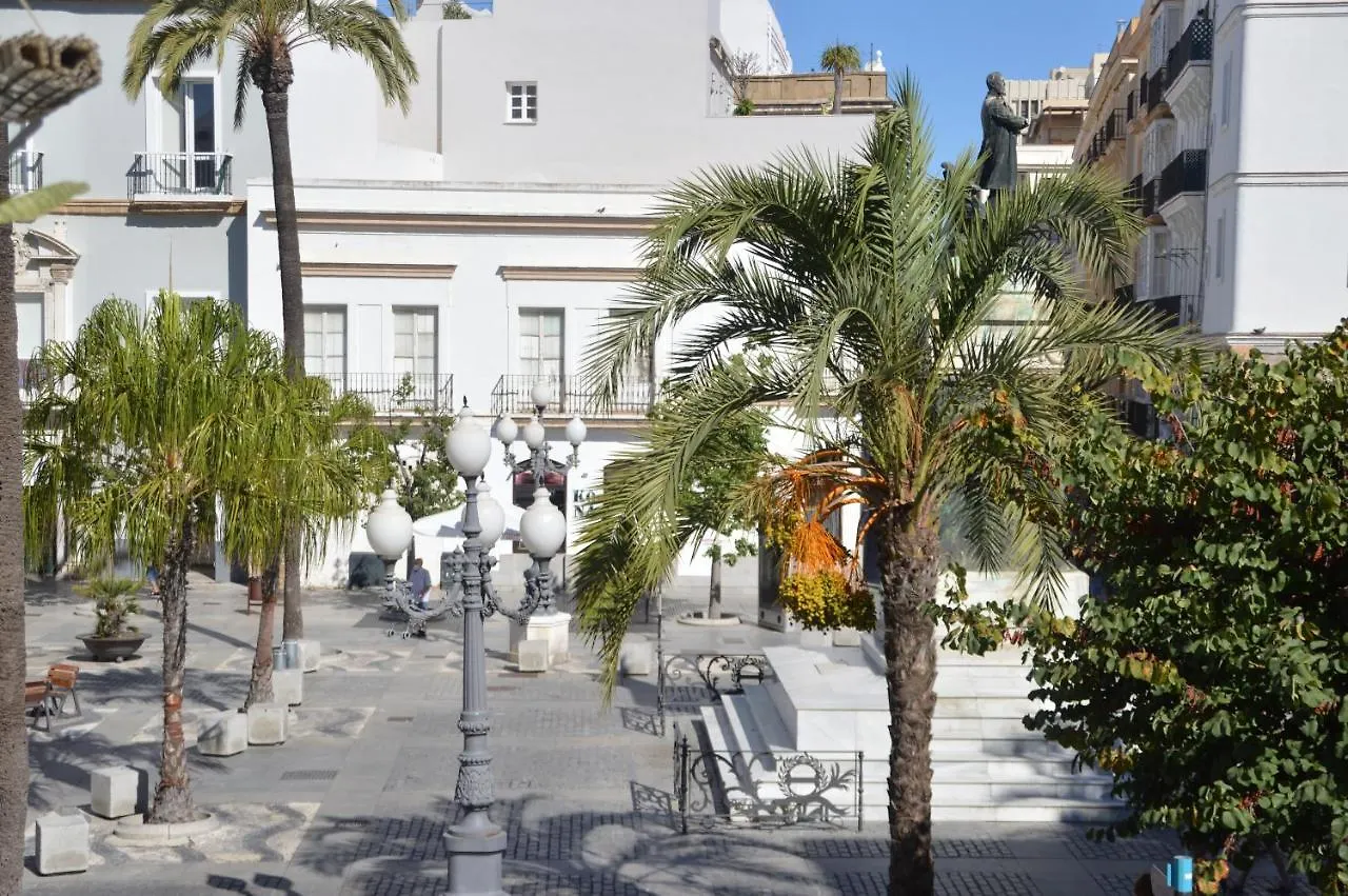 Pension Las Cuatro Naciones Cadix